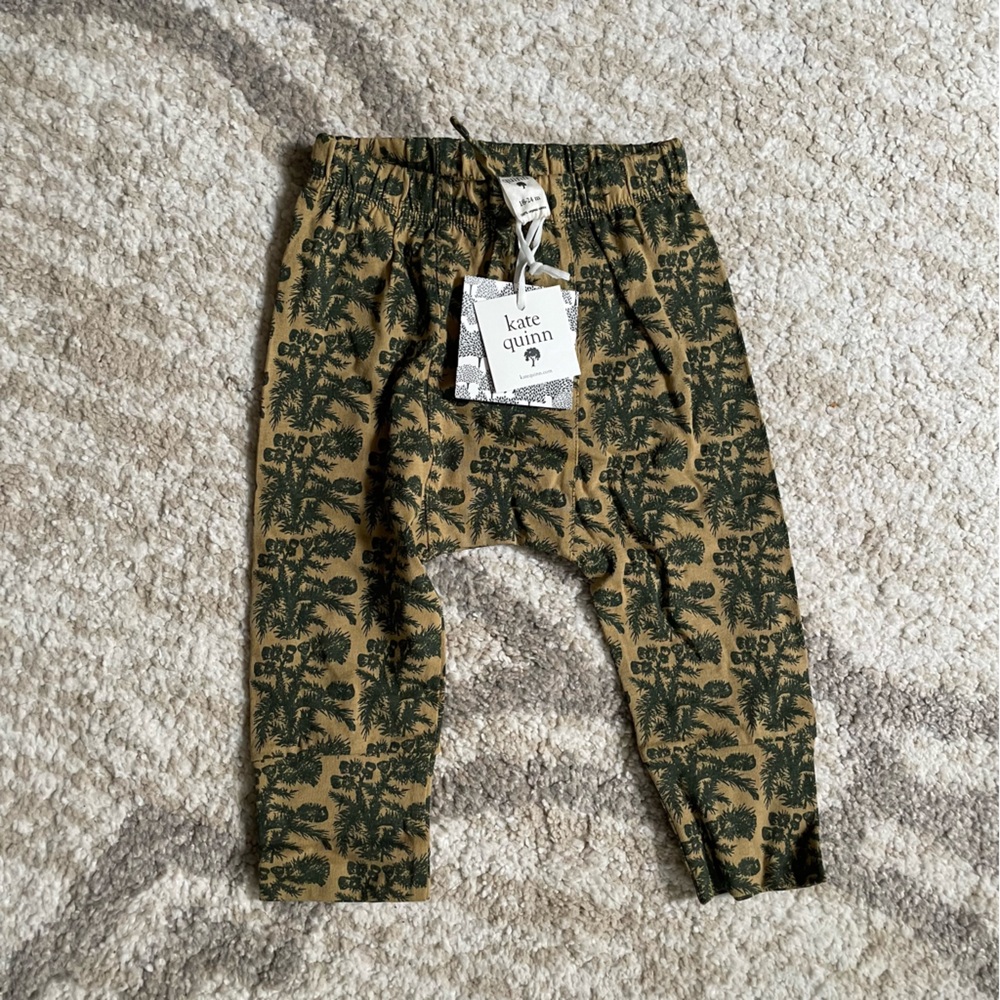 Kate Quinn panda pants